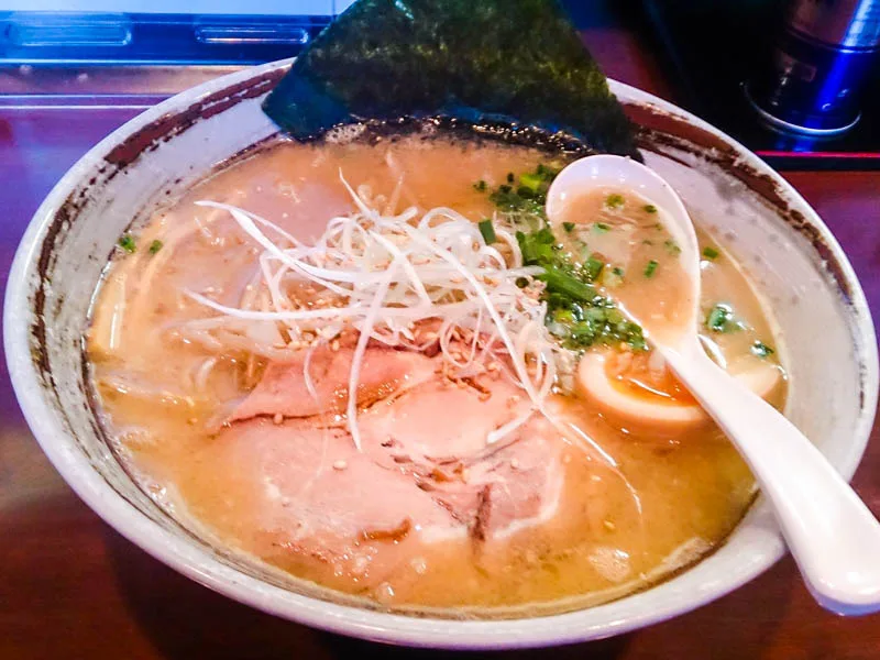 オンリーワンのこってり醤油ラーメン 4