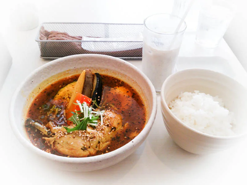 スープカレーの田中さんでスープカレーパスタ… 1