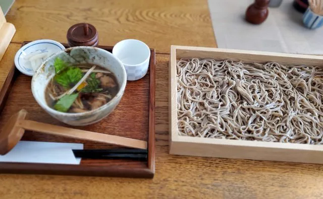 コンクリートブロック造りの蕎麦屋さんで食べる美味しい板もり 「手打そば きっ川 」 17