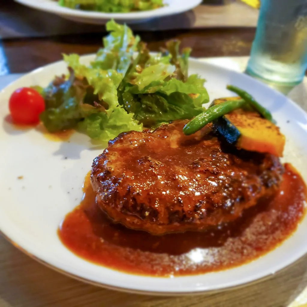 サーロインステーキをおしゃれな鉄板焼専門店でランチする「鉄板小町」 6
