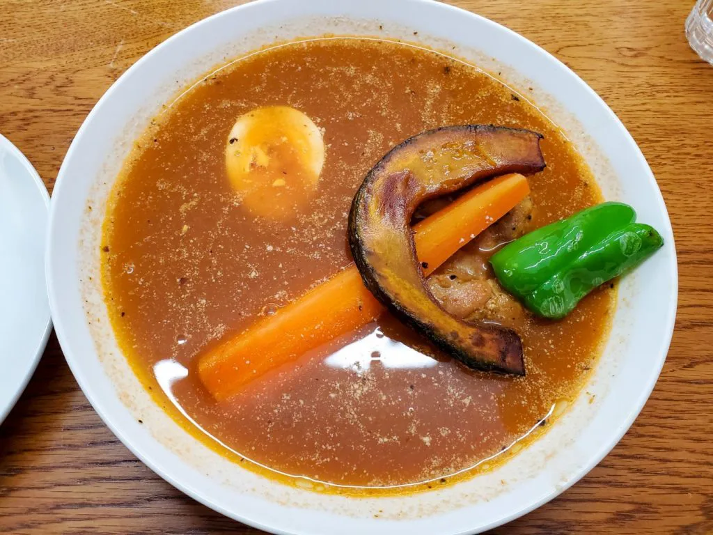 スープカレー スープカレー MOON36」スパイスをダイレクトに味わえる絶品スープ！ |